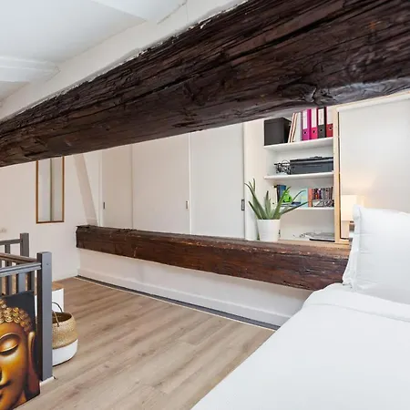 Lovely One Bedroom In Batignolles- Monceau Appartamento Parigi