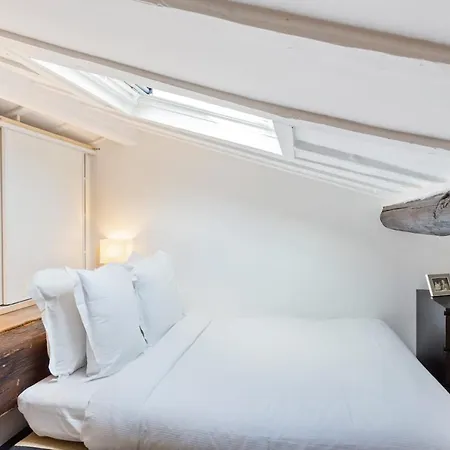 Lovely One Bedroom In Batignolles- Monceau Appartamento Parigi